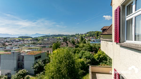 WOHNRÄUME AN BESTER LAGE, GROSSES GRUNDSTÜCK (GF: 1'370 M2) 3