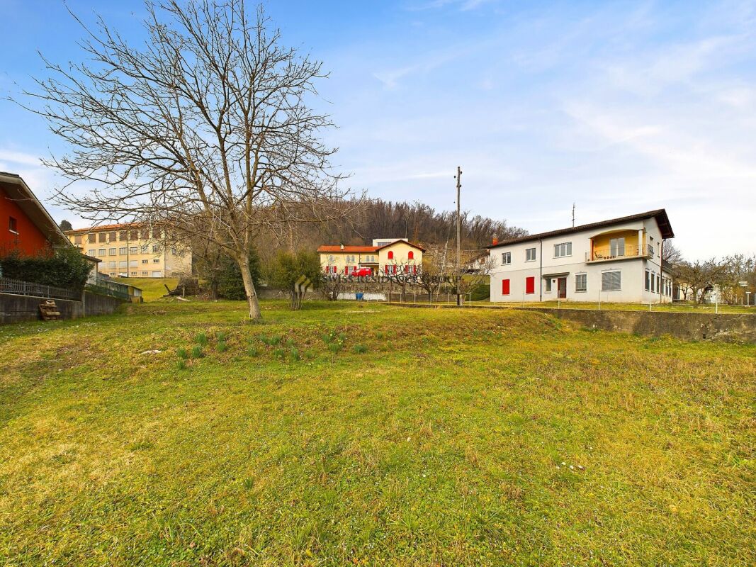 Unique opportunity to build your dream house in Arzo - 520 m2