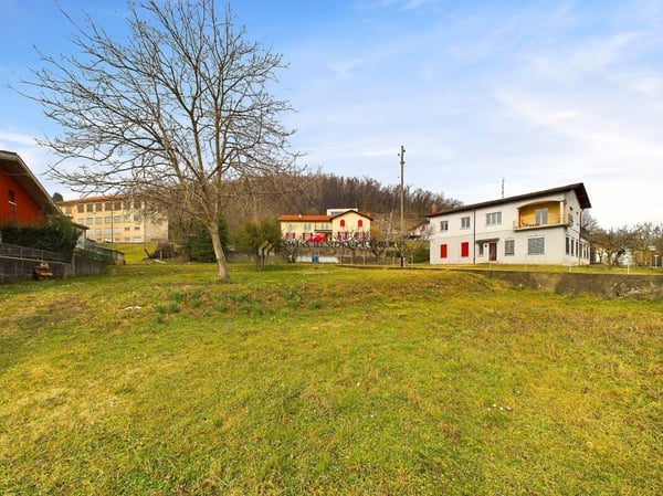 Bauland in Arzo - Einmalige Gelegenheit für den Bau Ihres Traumhauses 520 m2 2