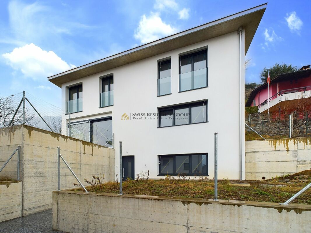 Neubau eines Einfamilienhauses mit 5,5 Zimmern mit privatem Garten