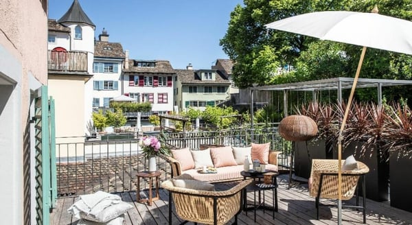 Fully serviced luxury apartments in historic building in the city centre 1