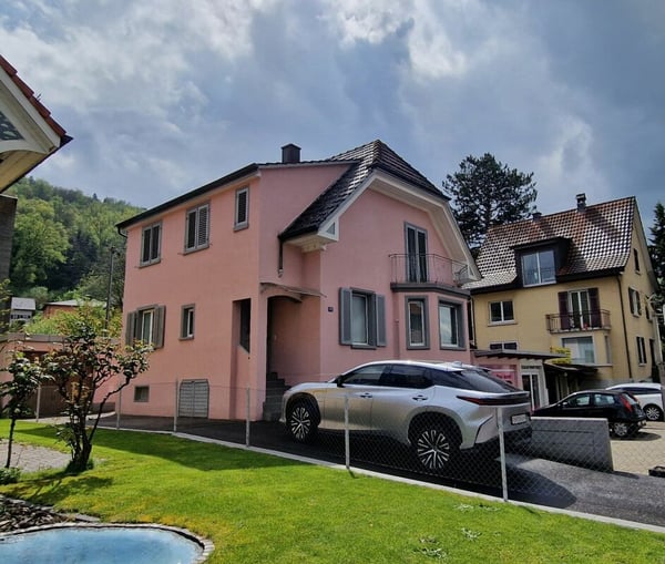 Freistehendes Einfamilienhaus mit 10m2 Geschäftsanbau 2