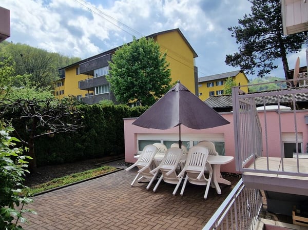 Freistehendes Einfamilienhaus mit 10m2 Geschäftsanbau 4