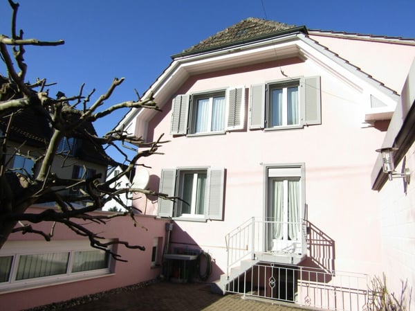 Freistehendes Einfamilienhaus mit 10m2 Geschäftsanbau 4