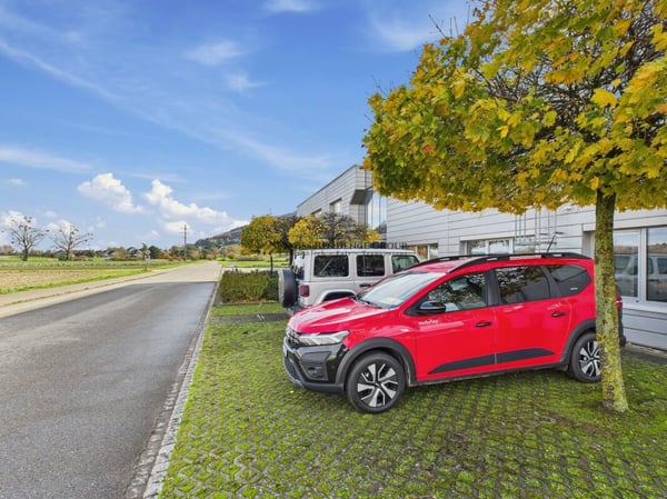 Grenznah investieren: Büro- und Industriekomplex in strategischer Top-Lage! 4