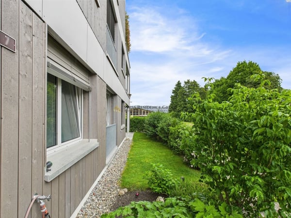 RESERVIERT! Lichtdurchflutete 1.5- Zimmer-Gartenwohnung mit 2,7m Deckenhöhe, Bergsicht und hochwertiger Ausstattung 14