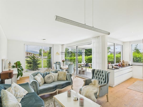 RESERVIERT! Lichtdurchflutete 1.5- Zimmer-Gartenwohnung mit 2,7m Deckenhöhe, Bergsicht und hochwertiger Ausstattung 7