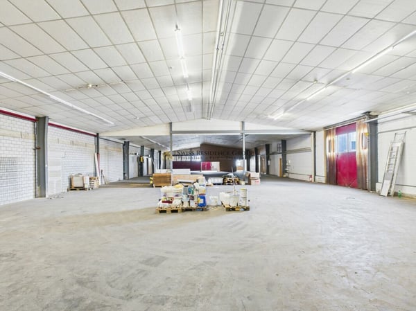 Büro - Produktion & Industriegebäude in Top Lage zu vermieten 30