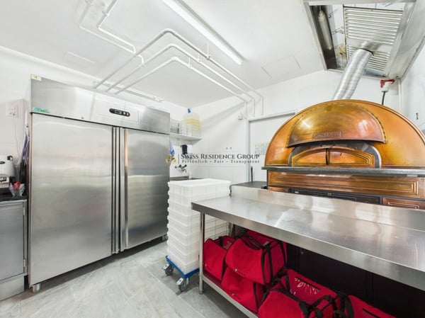 Startklare Pizzeria mit allem was dazu gehört 5