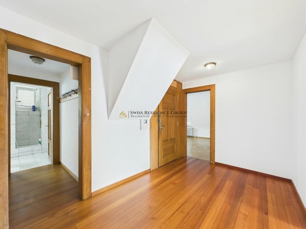 Exklusive Wohnung an beneidenswerter Lage und Weitsicht 2