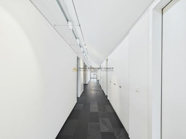 Elegante 1.5-Zimmer-Penthousewohnung mit Liftzugang, Cheminée & grosser Terrasse 12