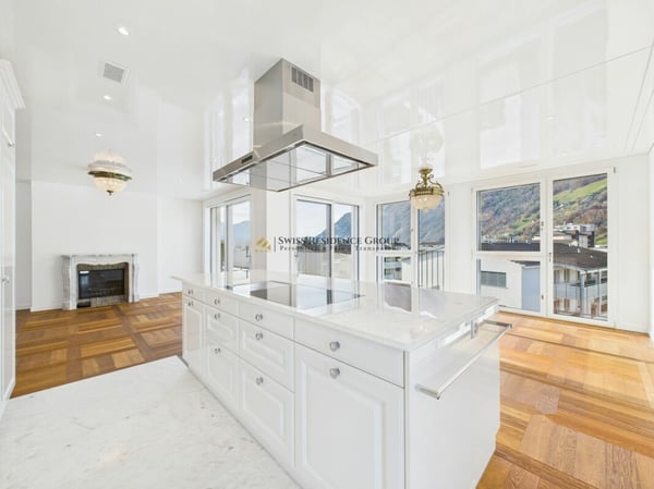 Traumhafte Attika mit Bergsicht - Exklusives Wohnjuwel 1