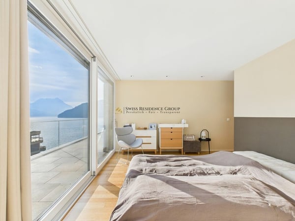 Exklusive 1.5-Zimmer-Penthousewohnung mit atemberaubenden Seeblick 8