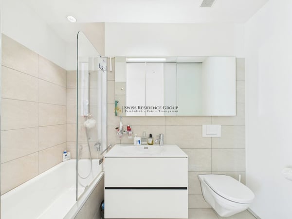 Exklusive 1.5-Zimmer-Penthousewohnung mit atemberaubenden Seeblick 9