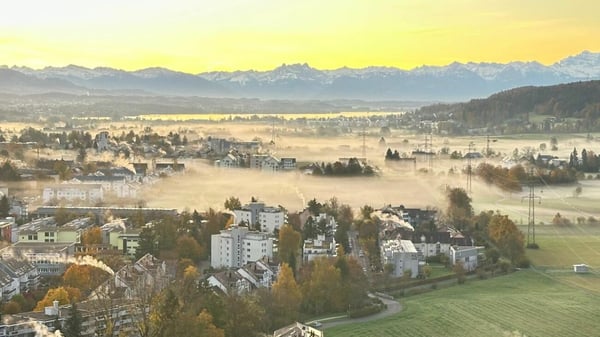 Exklusive 1.5-Zimmer-Wohnung im Obergeschoss des Towers Three Point 5