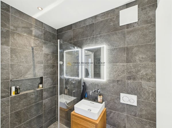 Exklusive 1.5 Zimmer Wohnung - Stil, Komfort und Panoramablick 12