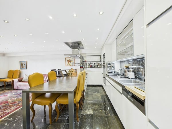 Einzigartige 1.5-Zimmer Wohnung mit Teilseeblick und Pool 7