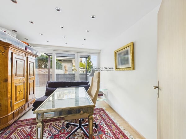 Einzigartige 1.5-Zimmer Wohnung mit Teilseeblick und Pool 6