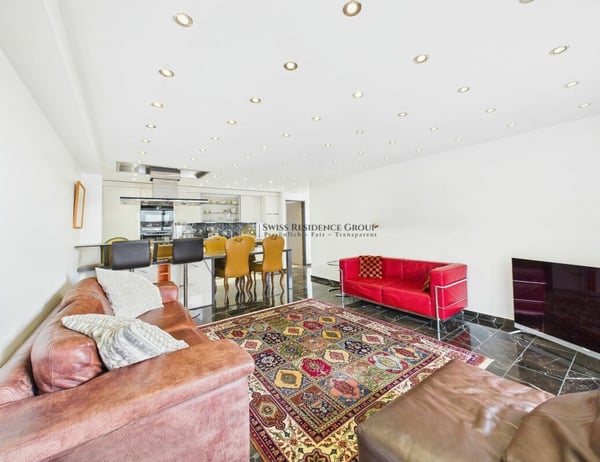 Einzigartige 1.5-Zimmer Wohnung mit Teilseeblick und Pool 2