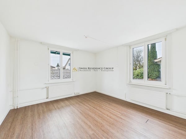 Vielfältiges Einfamilienhaus mit Gewerbemöglichkeit und Autolift 7