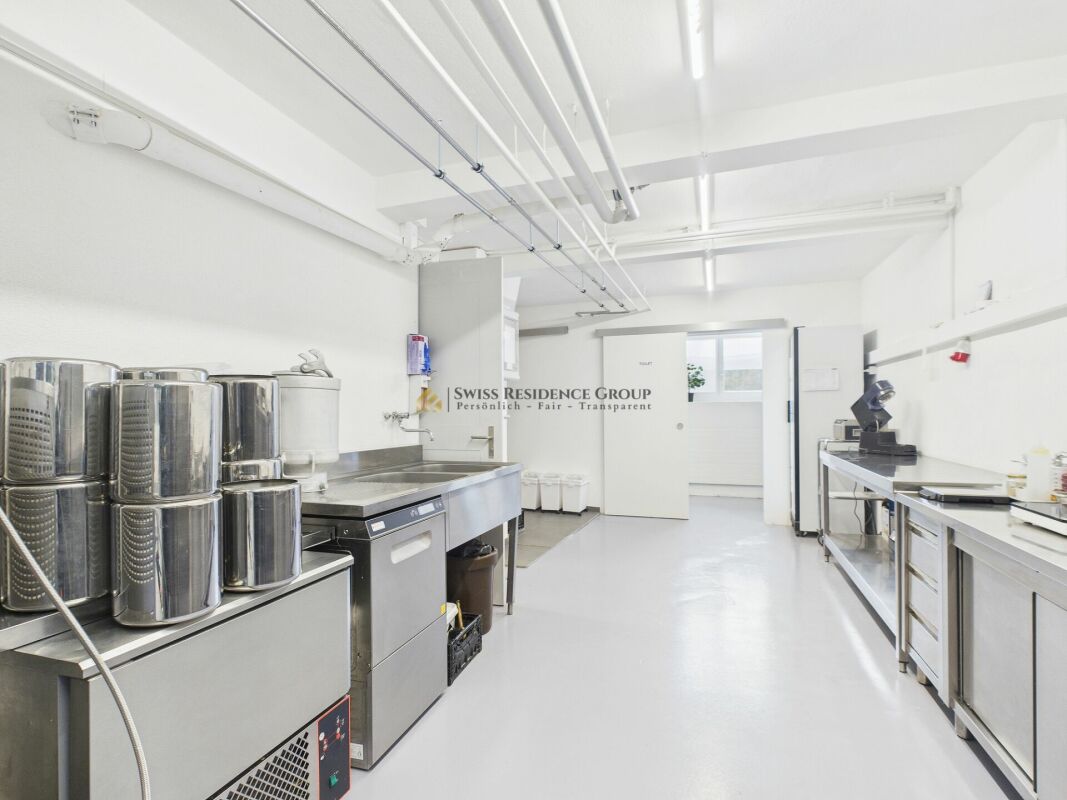 Ready-to-occupy gastronomy space with terrace in excellent Zurich location