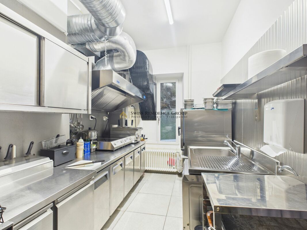 Ready-to-occupy gastronomy space with terrace in excellent Zurich location