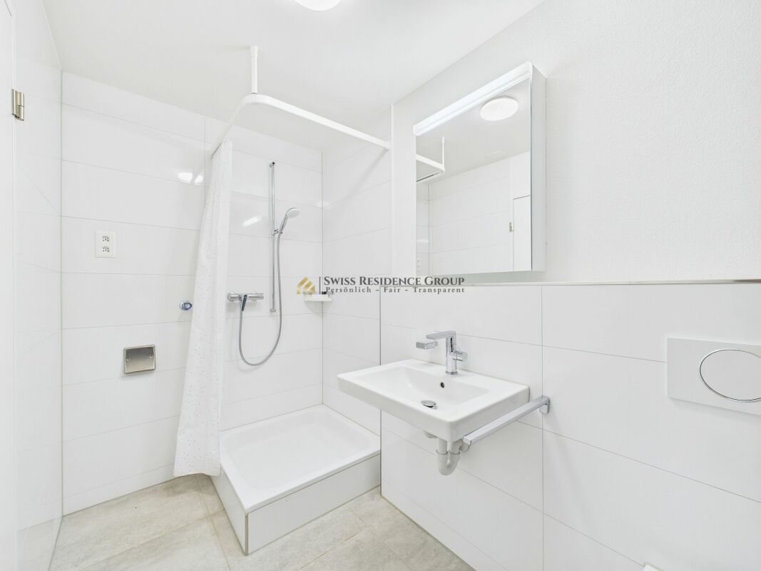 Charming 2-room apartment with separate entrance & terrace