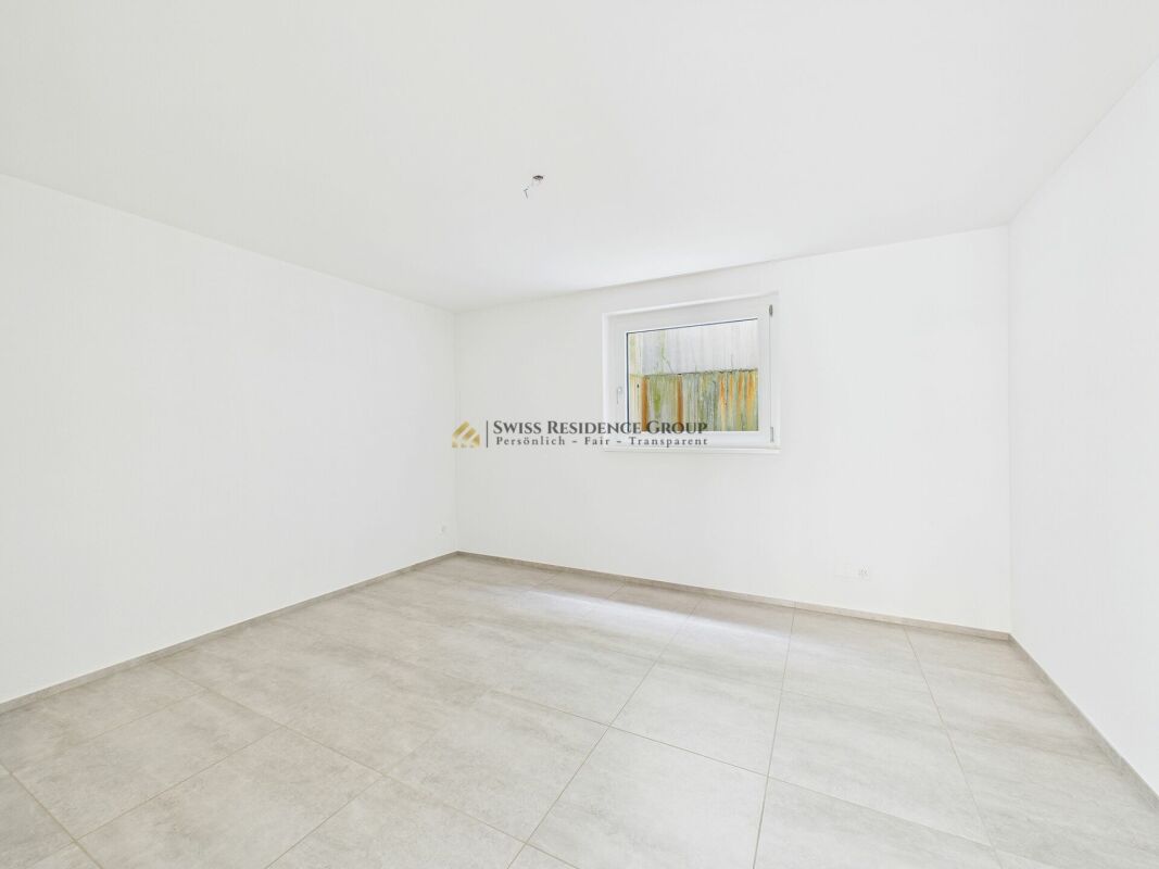 Charming 2-room apartment with separate entrance & terrace