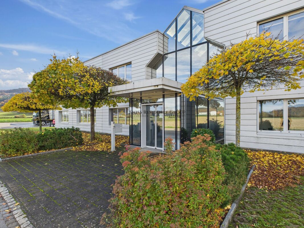Grenznah investieren: 5,1 % Renditeobjekt / Büro- und Industriekomplex in strategischer Top-Lage!