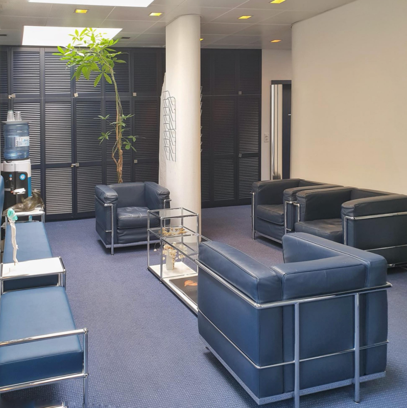 Medical practice rooms for doctors as practice partners, employees, or self-employed