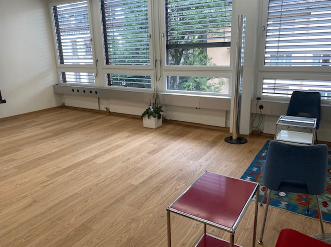 Medical practice rooms for doctors as practice partners, employees, or self-employed