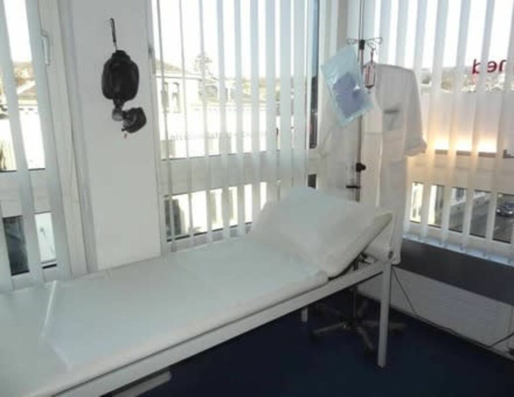 Medical practice rooms for doctors as practice partners, employees, or self-employed