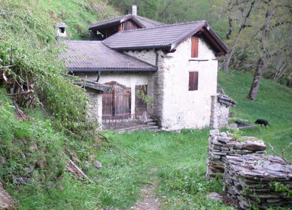 Romantisches 3-Zimmer-Haus in Rossura als Ferienresidenz