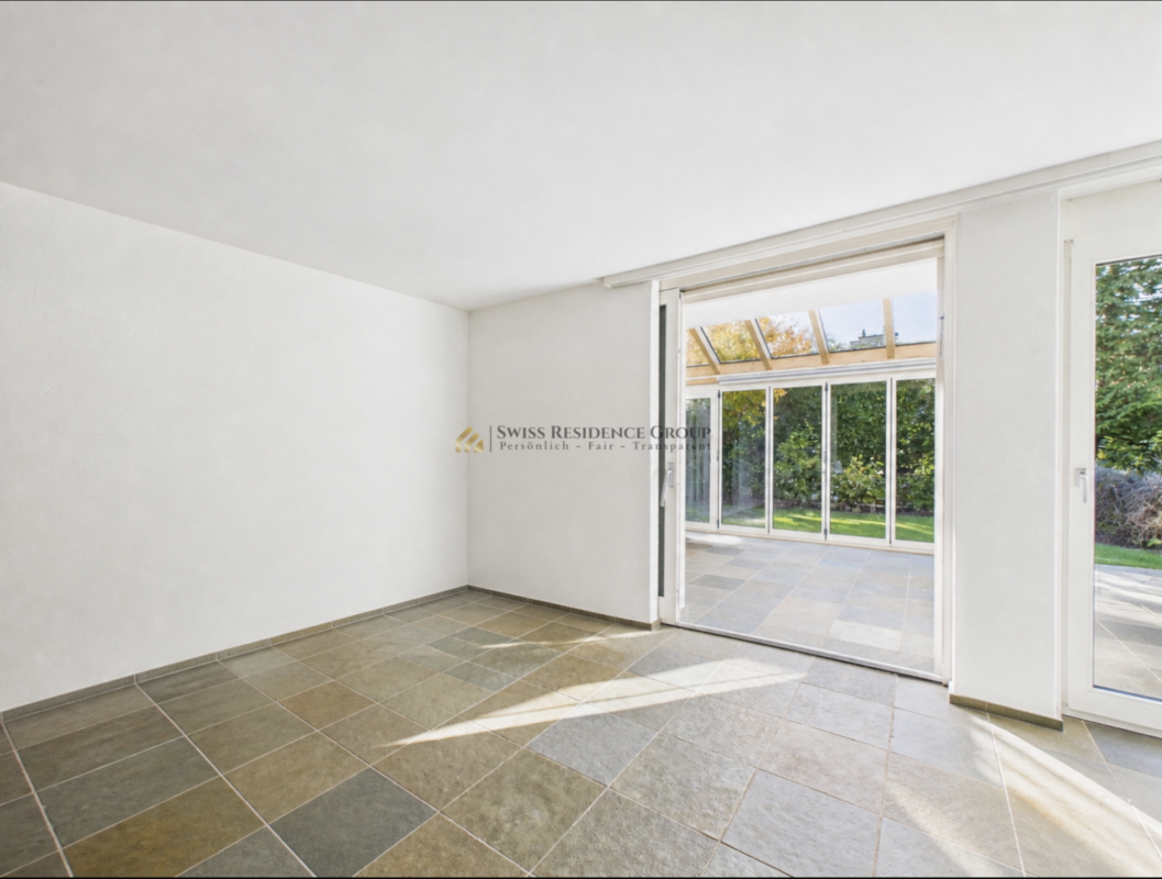 Sonniger Wohntraum an der Goldküste - grosszügiges 5.5-Zimmer-Reihenhaus am Waldrand