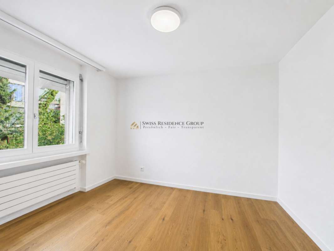 Sonniger Wohntraum an der Goldküste - grosszügiges 5.5-Zimmer-Reihenhaus am Waldrand