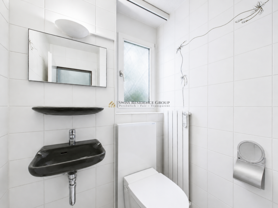Sonniger Wohntraum an der Goldküste - grosszügiges 5.5-Zimmer-Reihenhaus am Waldrand