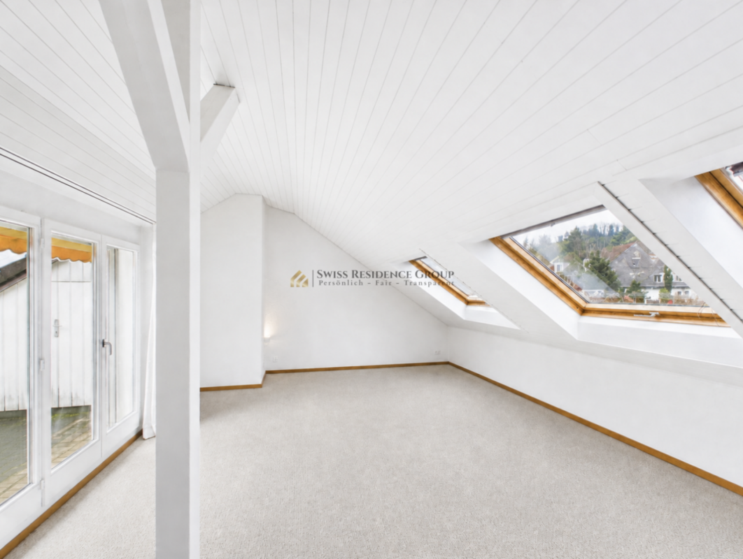 Sonniger Wohntraum an der Goldküste - grosszügiges 5.5-Zimmer-Reihenhaus am Waldrand
