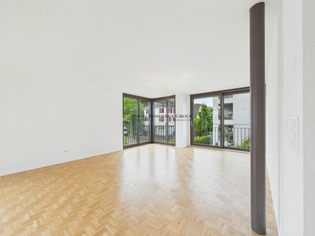 Erstbezug: Hochwertige 4.5-Zimmer-Wohnung mit privatem Gartensitzplatz an Toplage angrenzend an Oerlikon & Irchel