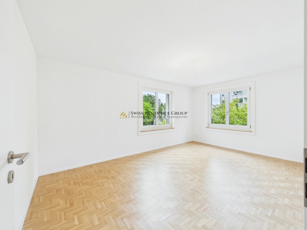 Erstbezug: Hochwertige 4.5-Zimmer-Wohnung mit privatem Gartensitzplatz an Toplage angrenzend an Oerlikon & Irchel