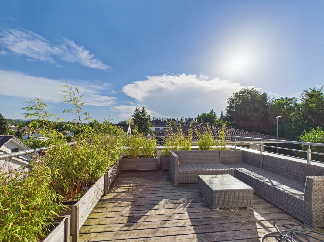 3.5-Zimmer Maisonette Attika-Wohnung mit sonnige 46m2 Dachterrasse