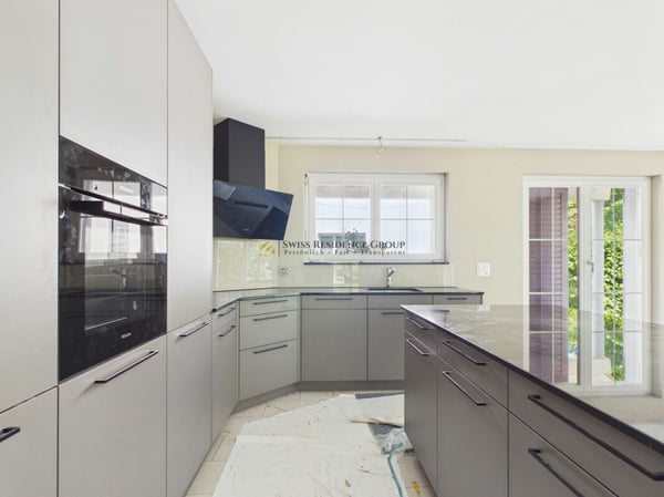 Grosszügiges 5.5-Zimmer-Einfamilienhaus mit Traumgarten in Wettingen 6