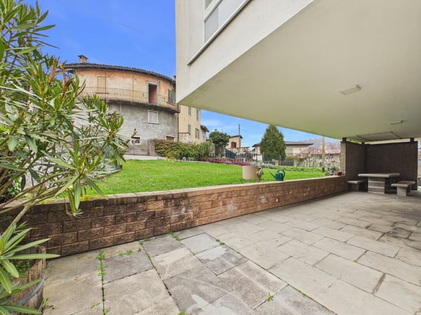 Casa con ampi spazi e deposito affittabile - ottima opportunità ad Arzo 3