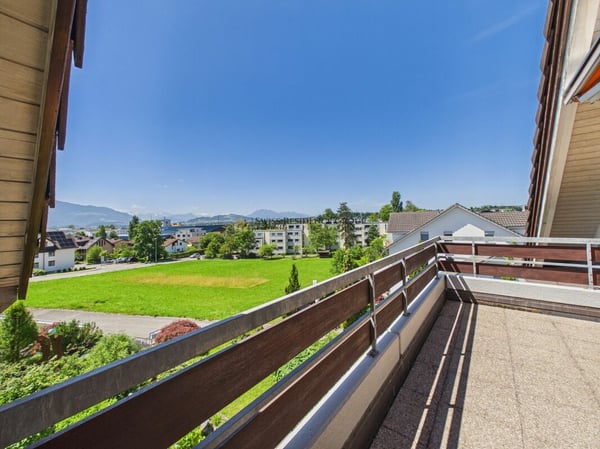 Mehr Raum für Entfaltung: Stilvolle 5.5 Zimmer voller Licht, Eleganz und Ruhe 7