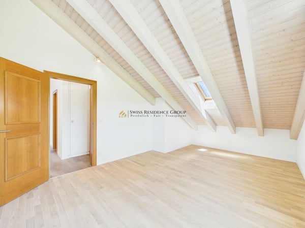 Mehr Raum für Entfaltung: Stilvolle 5.5 Zimmer voller Licht, Eleganz und Ruhe 11