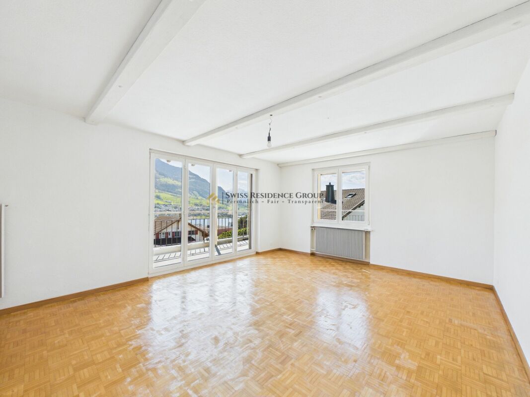 Exklusive 5.5-Zimmer-Terrassenwohnung mit See- und Bergsicht in Küssnacht