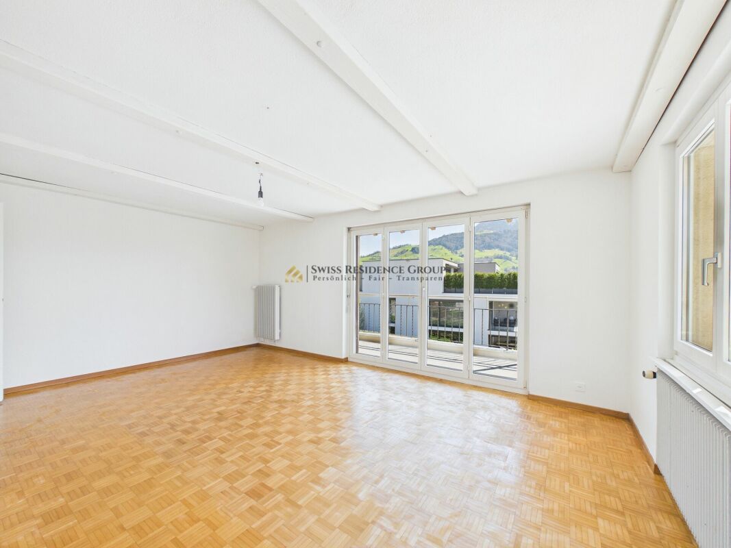 Exklusive 5.5-Zimmer-Terrassenwohnung mit See- und Bergsicht in Küssnacht