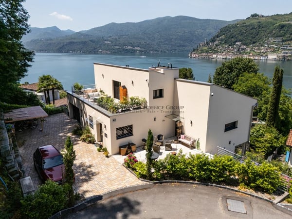 Prestigiosa villa moderna con Spa privata e vista lago a Brusino Arsizio 1