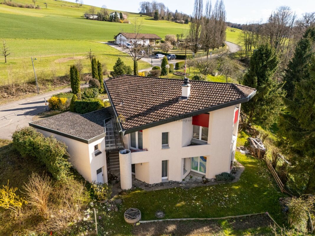 Einfamilienhaus mit grossem Grundstück & angrenzender Landwirtschaftsparzelle