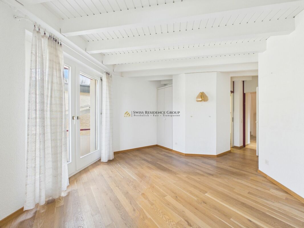 Einfamilienhaus mit grossem Grundstück & angrenzender Landwirtschaftsparzelle