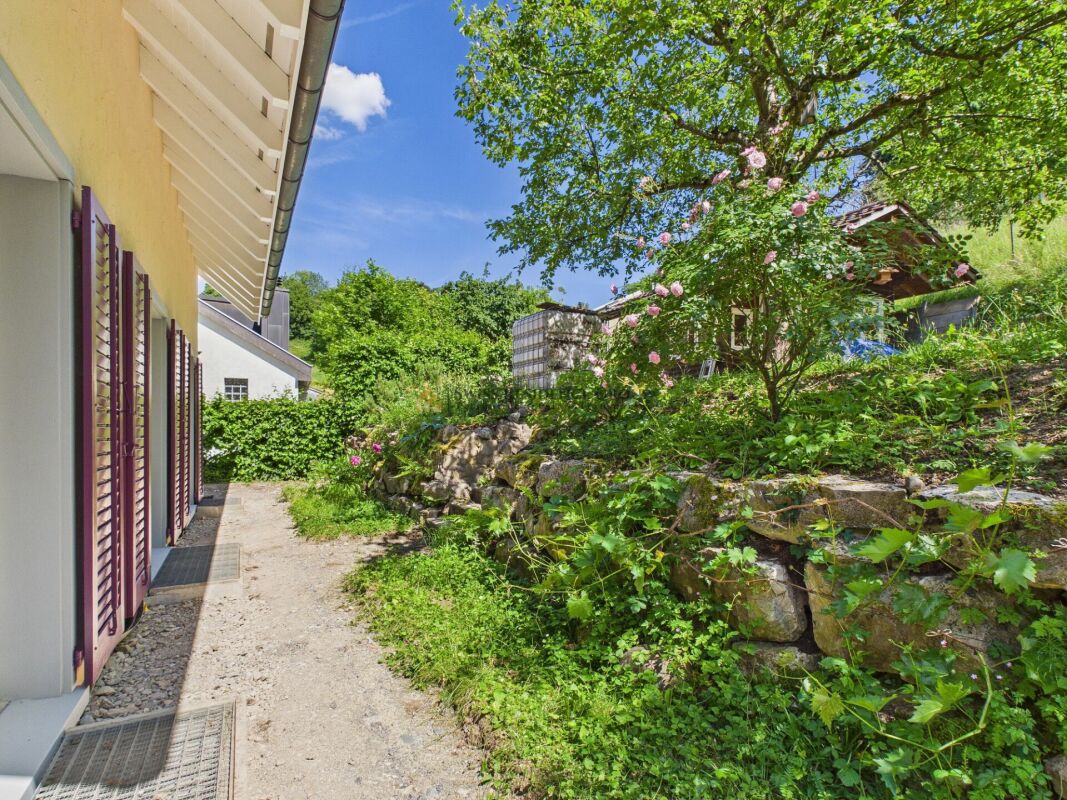 Grosszügiges 6.5-Zimmer-Einfamilienhaus mit Traumgarten in Wettingen